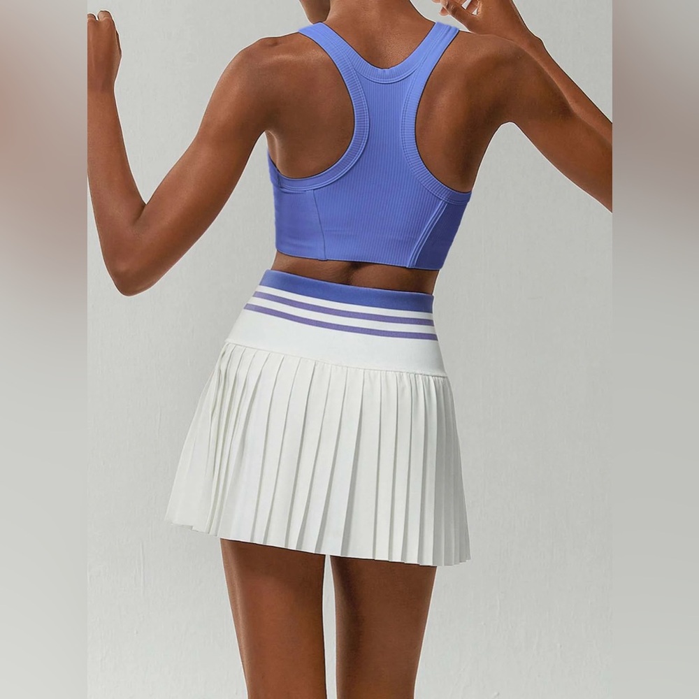 Berlook Activewear White Pleated Pockets Sports Skirt - Picture 3 of 7